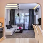 Extravaganzzo - Super Central One Bedroom Modern Apartment By Flat Mаnager