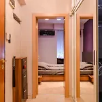 Extravaganzzo - Super Central One Bedroom Modern Apartment