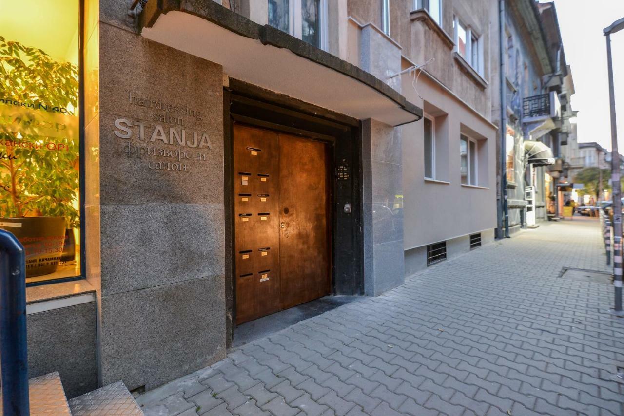 Extravaganzzo - Super One Bedroom Modern Sofia