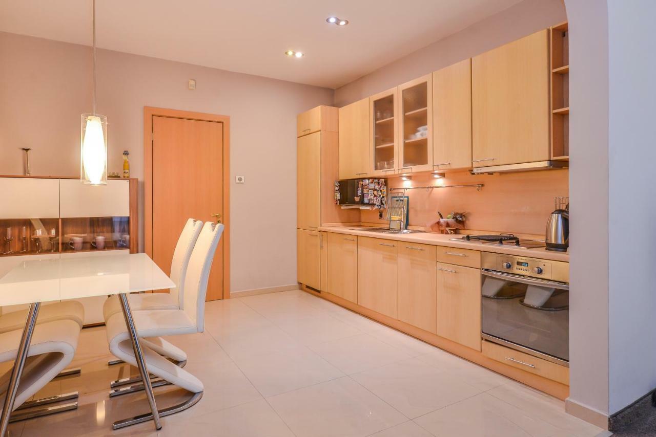 Extravaganzzo - Super One Bedroom Modern *